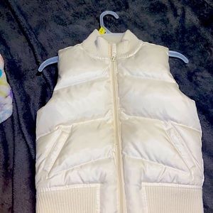 Old navy sleeveless soft puffy coat kids medium